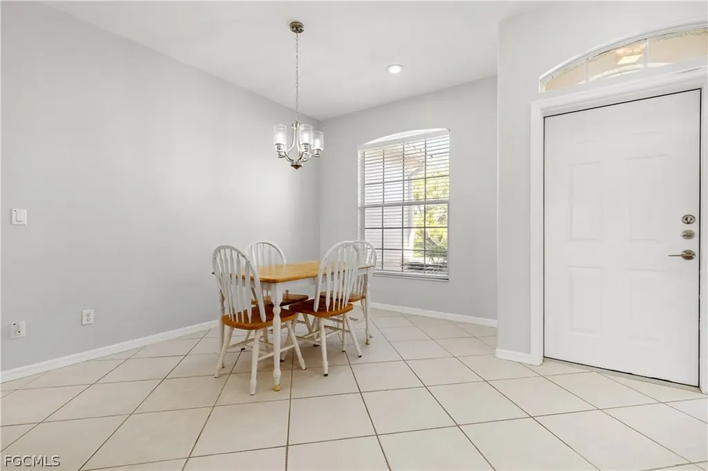 11005 Lakeland Circle Fort Myers FL 33913