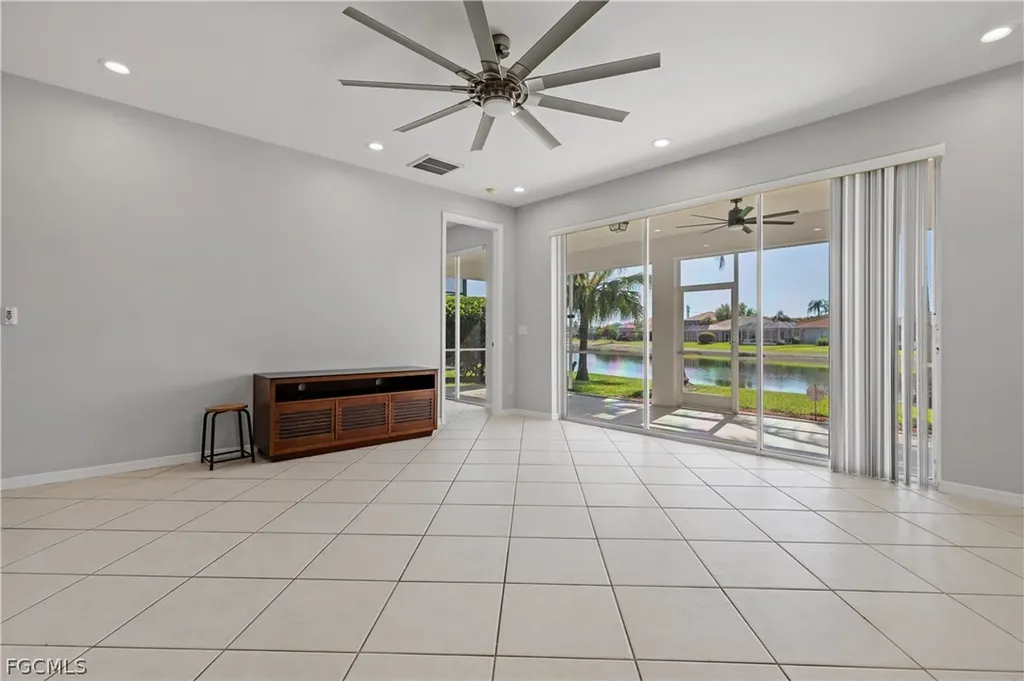 11005 Lakeland Circle Fort Myers FL 33913