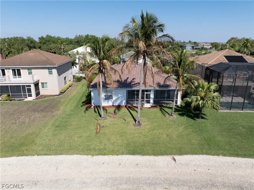 11005 Lakeland Circle Fort Myers FL 33913