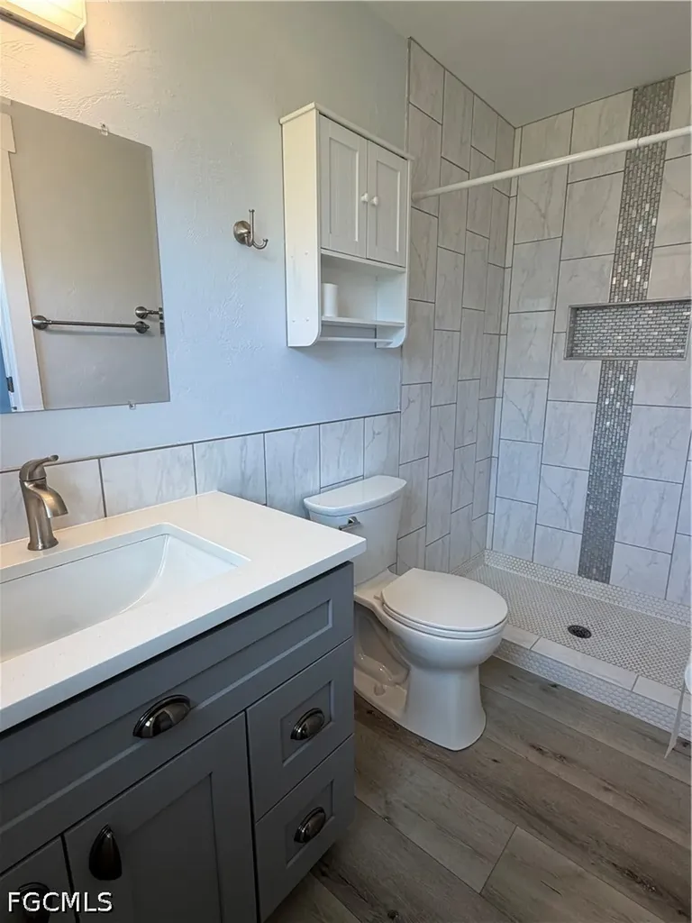 3032 SE Santa Barbara Place Cape Coral FL 33904