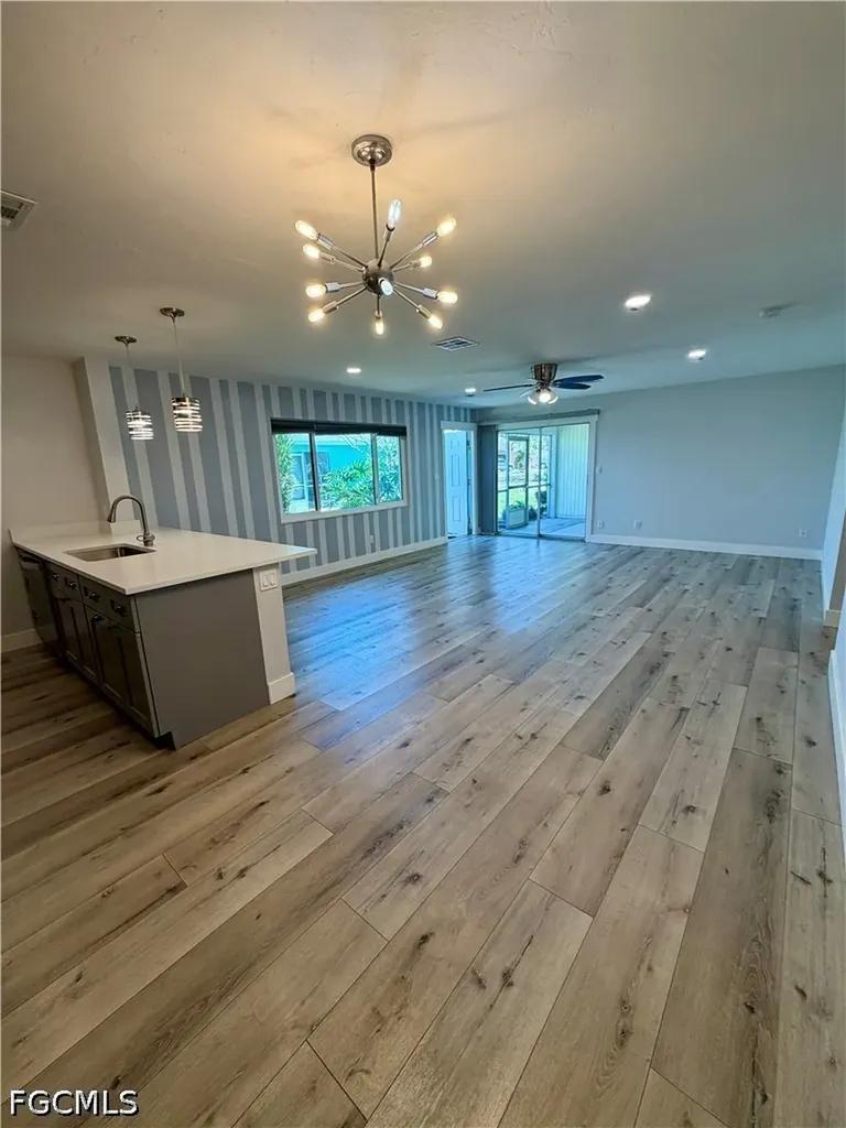 3032 SE Santa Barbara Place Cape Coral FL 33904