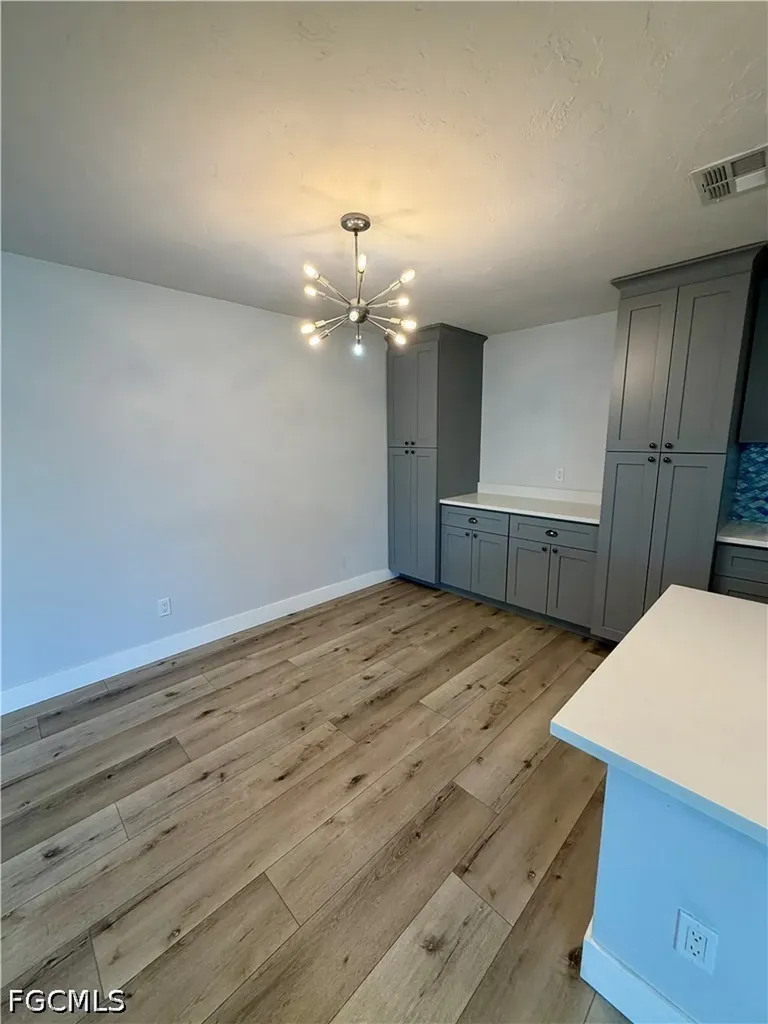 3032 SE Santa Barbara Place Cape Coral FL 33904