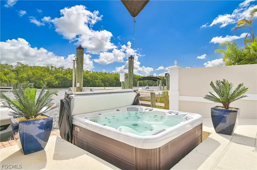 4322 Harbour Lane North Fort Myers FL 33903
