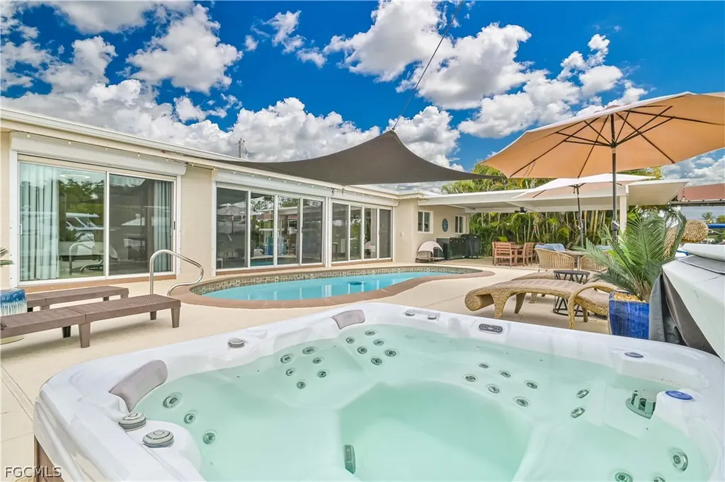 4322 Harbour Lane North Fort Myers FL 33903