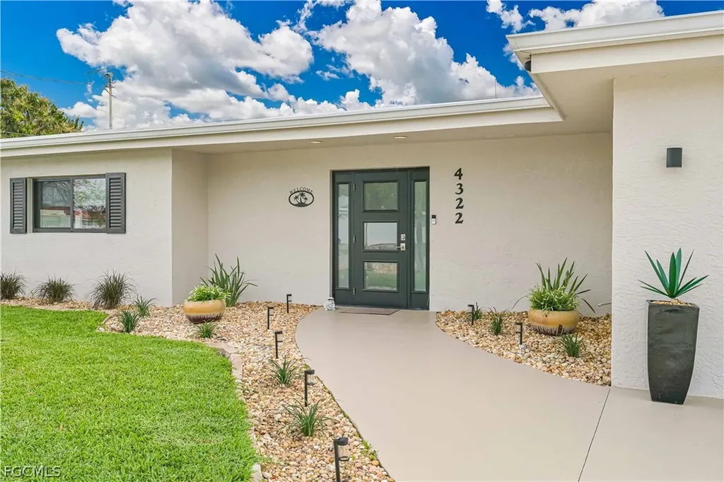4322 Harbour Lane North Fort Myers FL 33903