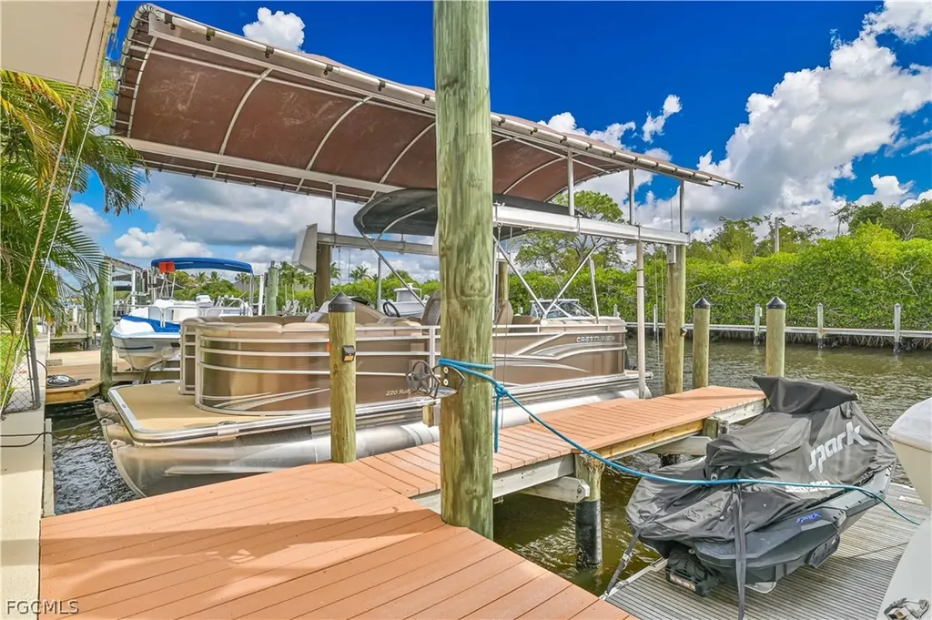 4322 Harbour Lane North Fort Myers FL 33903