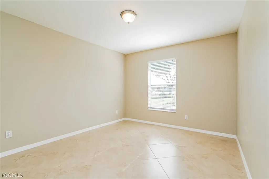 160 SE 27th Terrace Cape Coral FL 33904