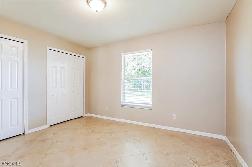 160 SE 27th Terrace Cape Coral FL 33904