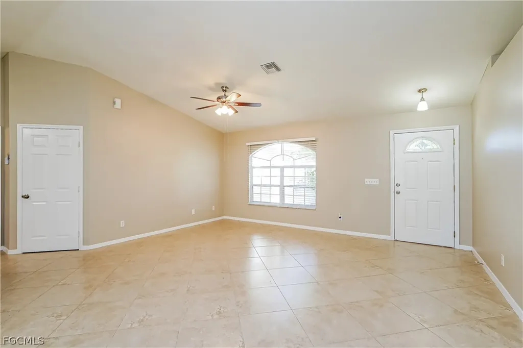 160 SE 27th Terrace Cape Coral FL 33904
