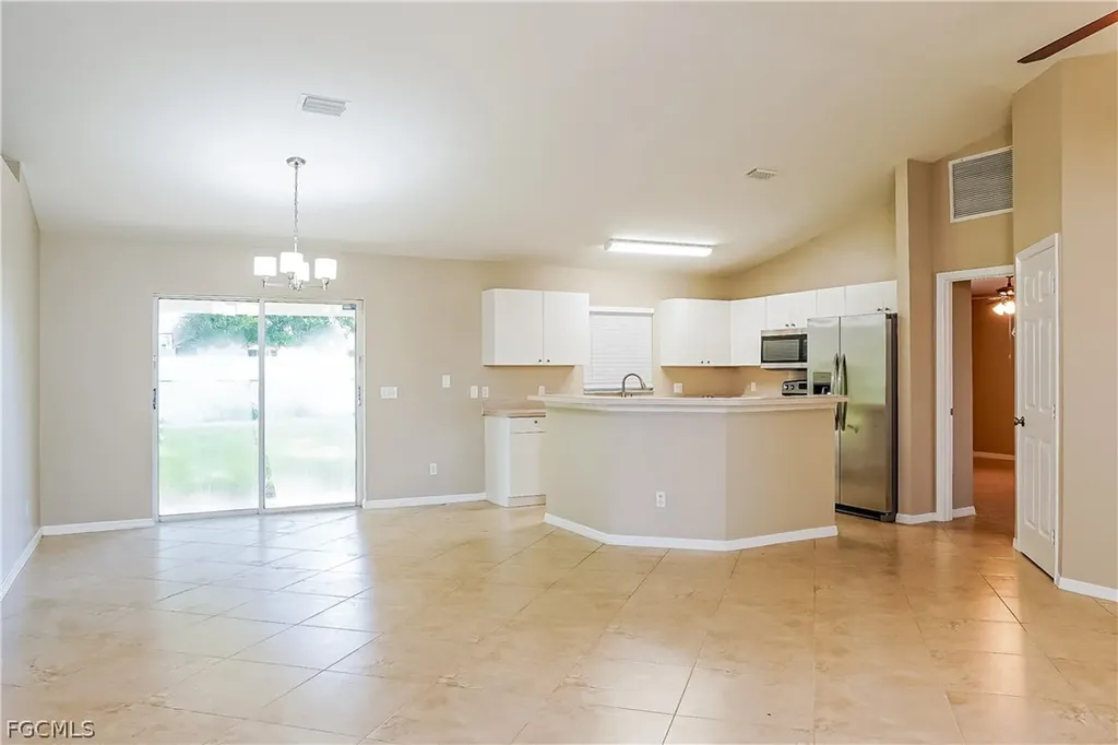 160 SE 27th Terrace Cape Coral FL 33904