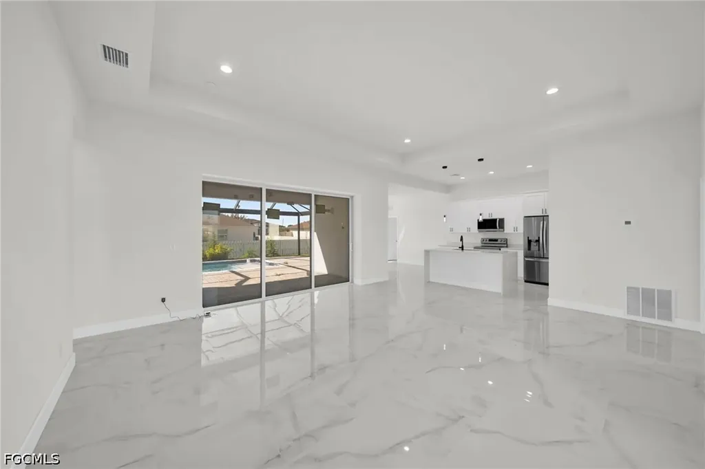 2700 NW 6th Street Cape Coral FL 33993