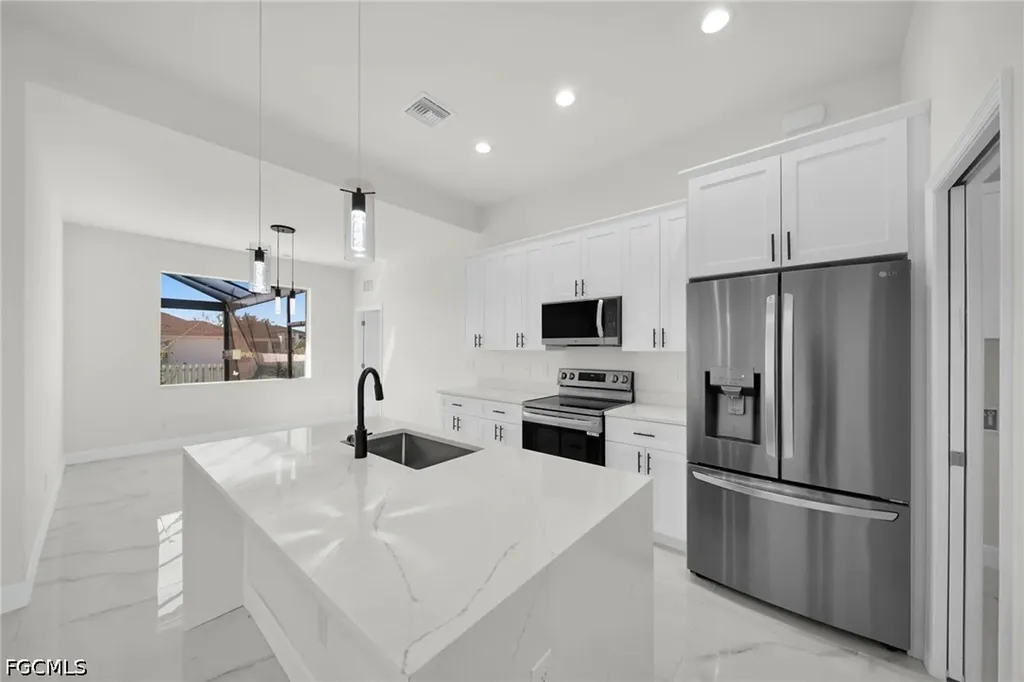 2700 NW 6th Street Cape Coral FL 33993