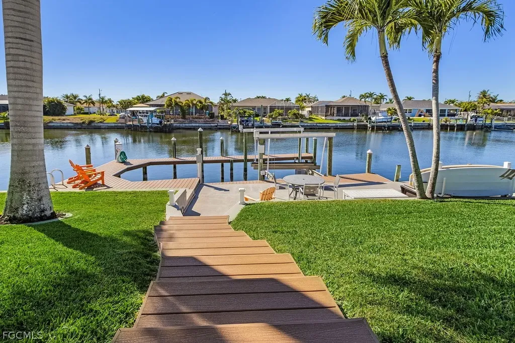 2610 SW 37th Terrace Cape Coral FL 33914