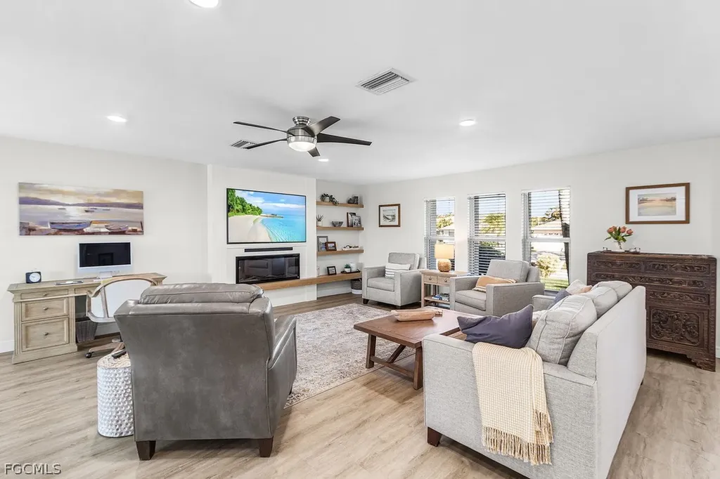 2610 SW 37th Terrace Cape Coral FL 33914