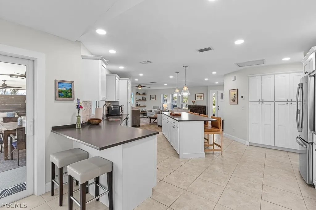 2610 SW 37th Terrace Cape Coral FL 33914