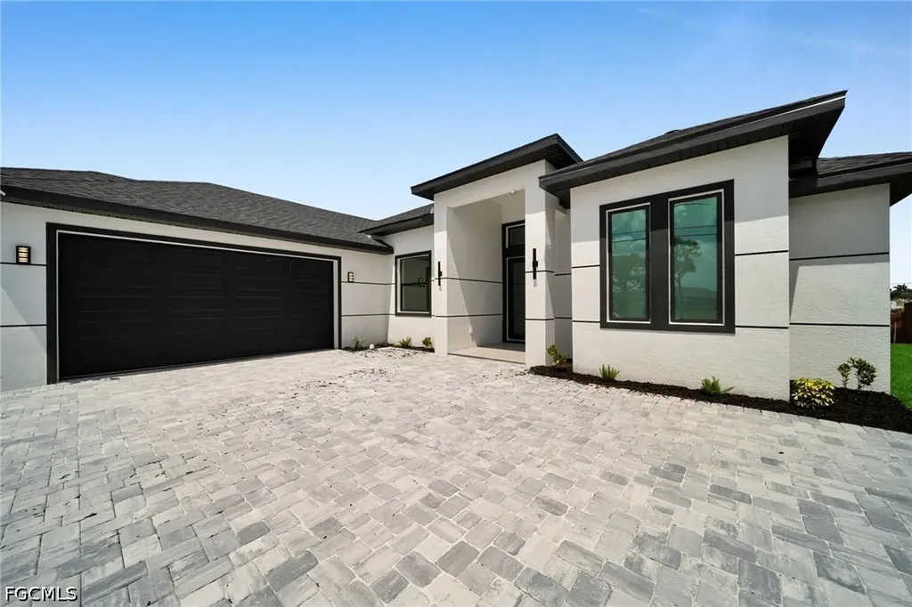 613 Gleason Parkway Cape Coral FL 33914