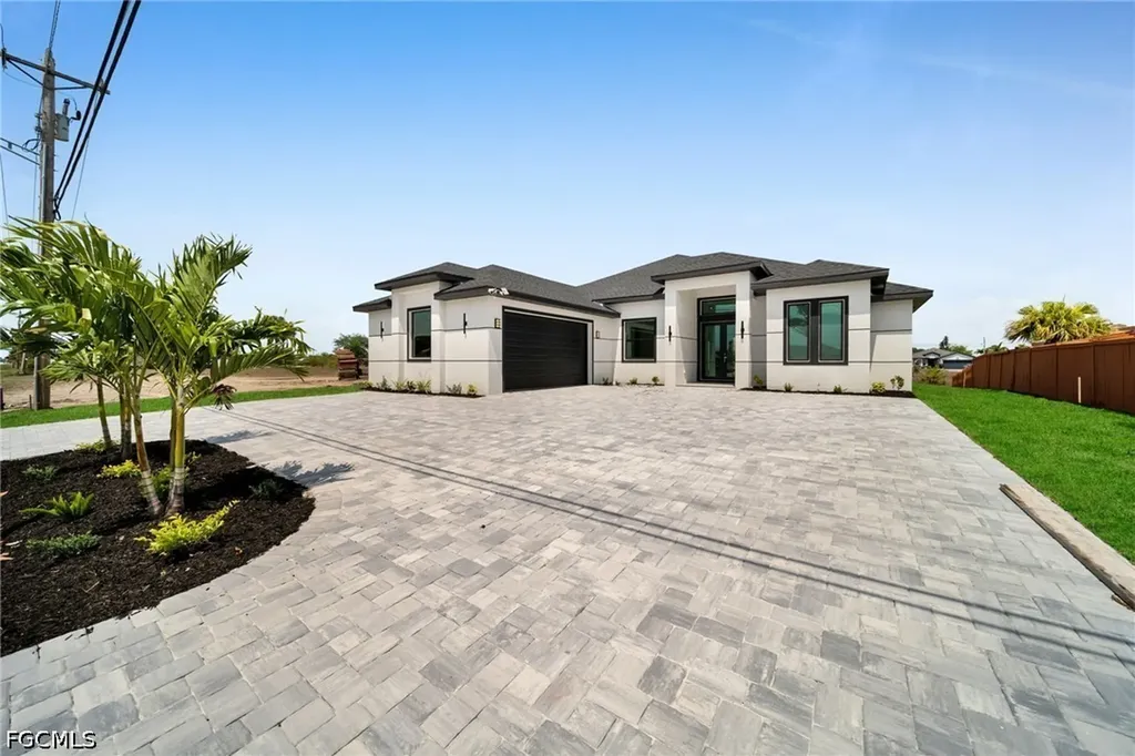 613 Gleason Parkway Cape Coral FL 33914