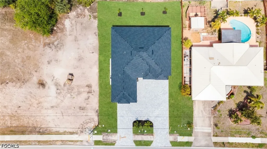 613 Gleason Parkway Cape Coral FL 33914