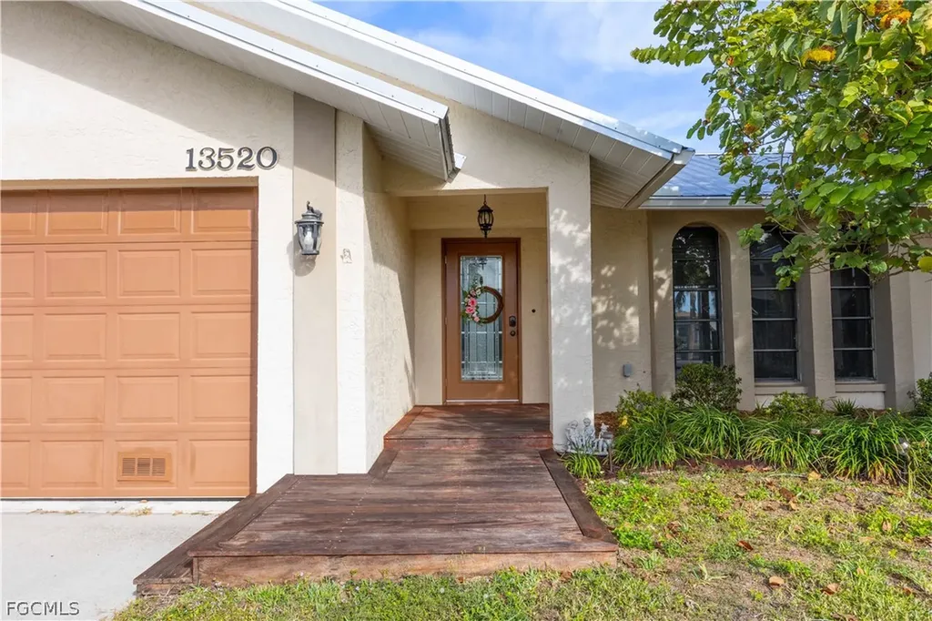 13520 Island Road Fort Myers FL 33905