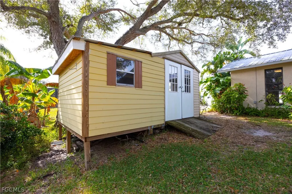 13520 Island Road Fort Myers FL 33905