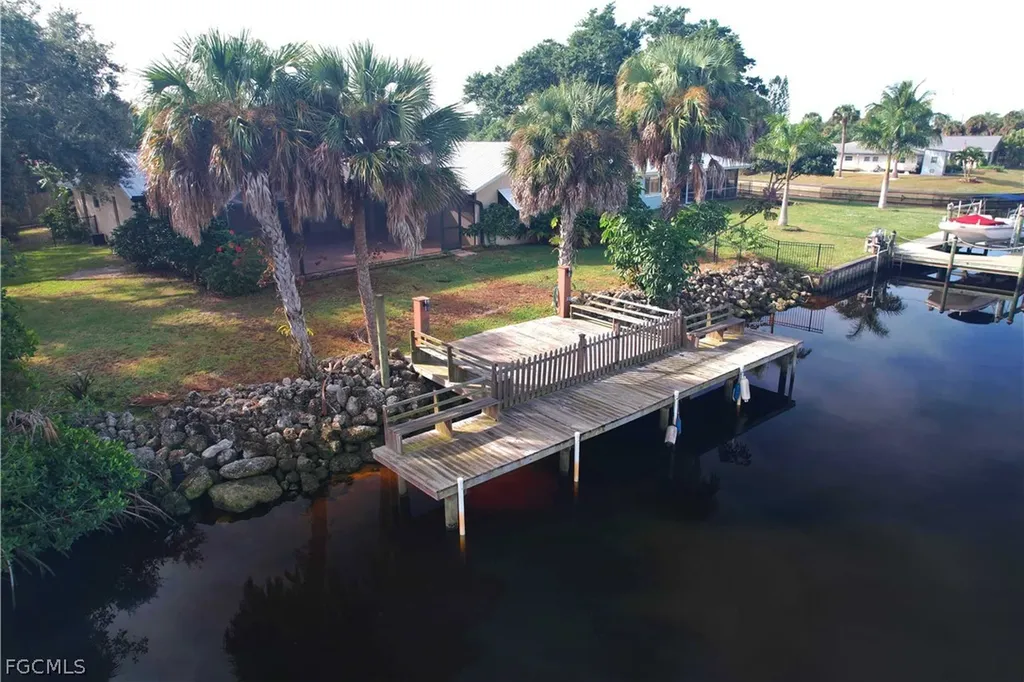 13520 Island Road Fort Myers FL 33905