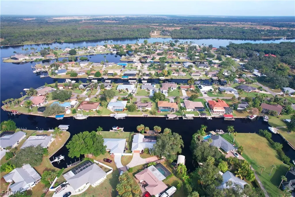 13520 Island Road Fort Myers FL 33905
