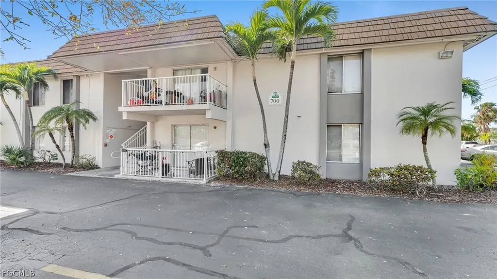 1830 Maravilla Avenue Fort Myers FL 33901