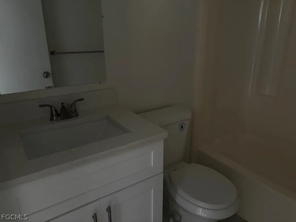2700 Park Windsor Drive Fort Myers FL 33901