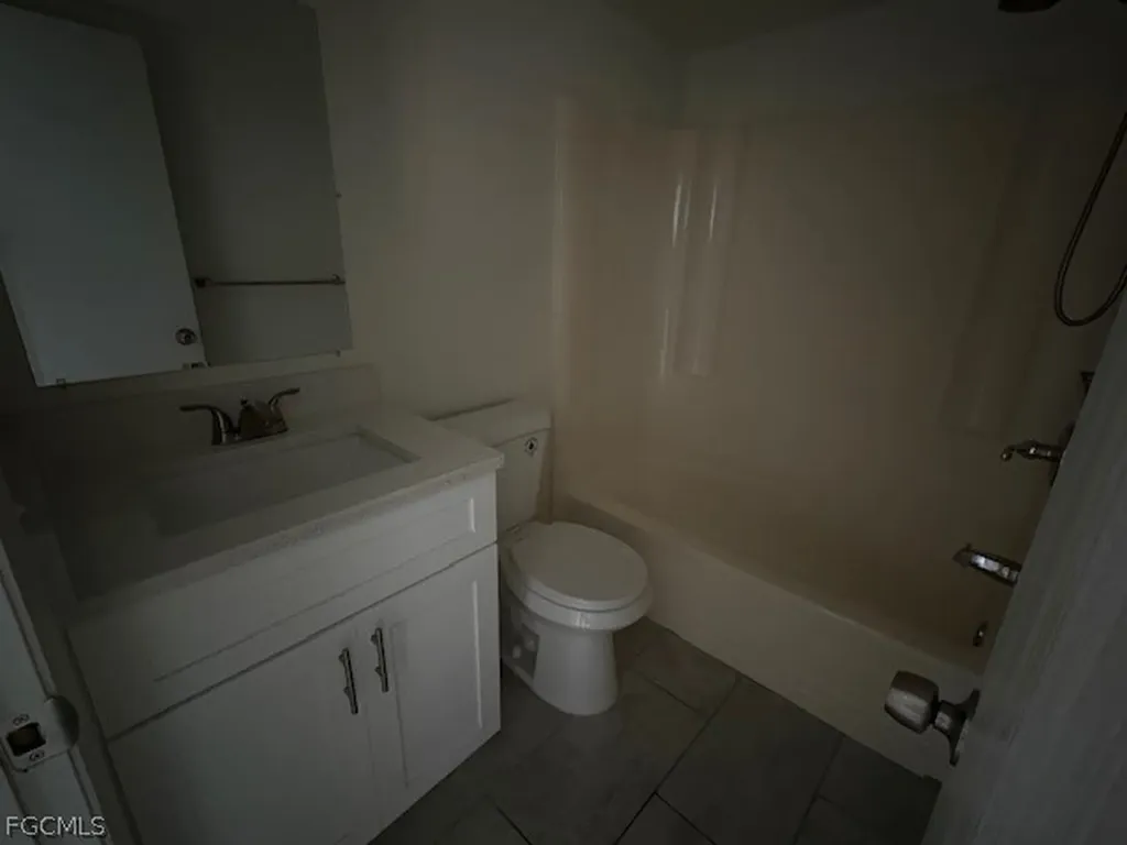2700 Park Windsor Drive Fort Myers FL 33901