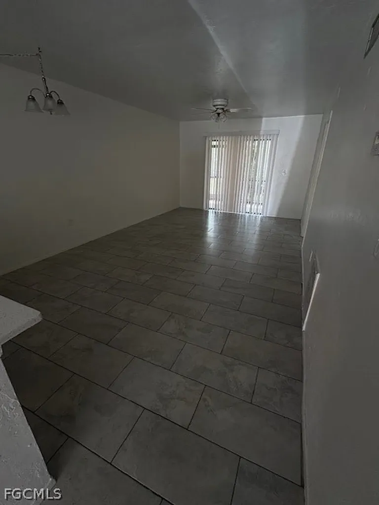 2700 Park Windsor Drive Fort Myers FL 33901