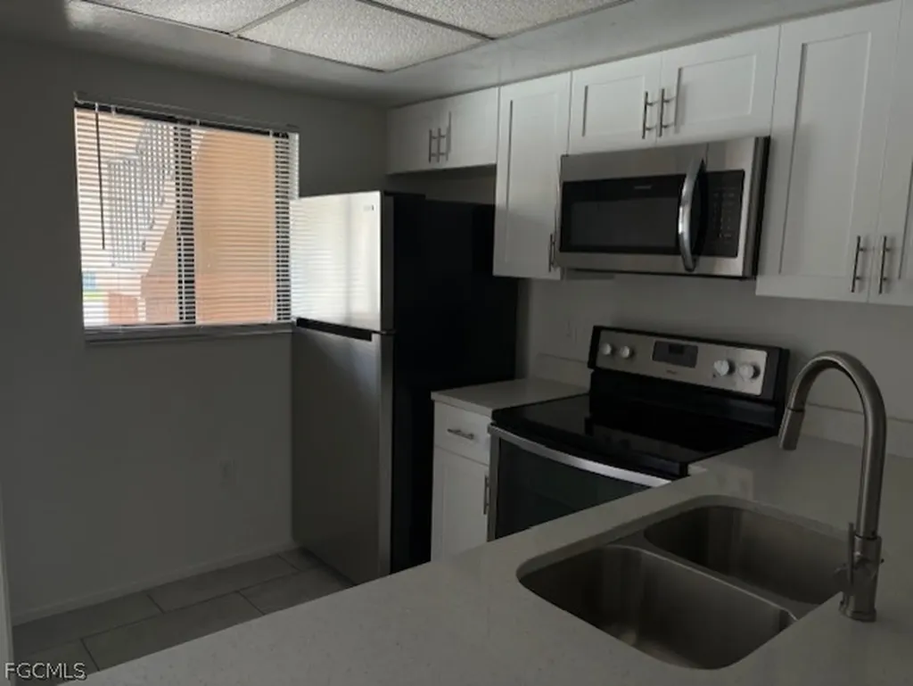 2700 Park Windsor Drive Fort Myers FL 33901