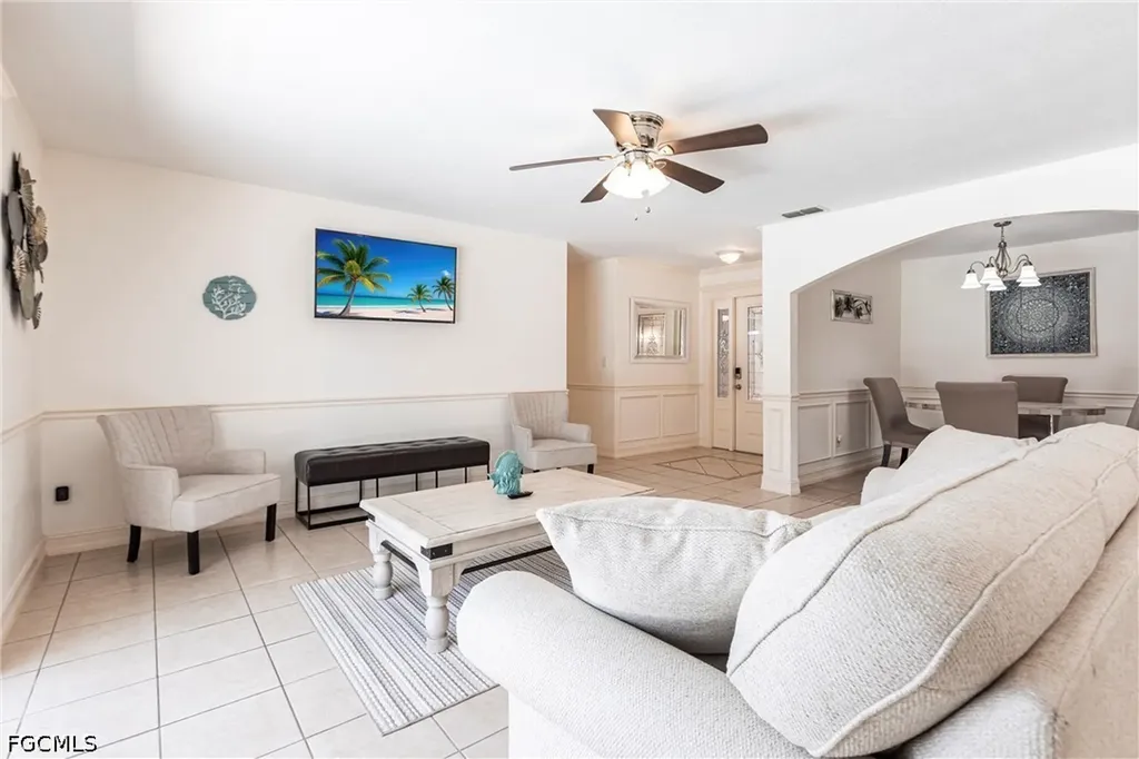 1623 SE 39th Terrace Cape Coral FL 33904