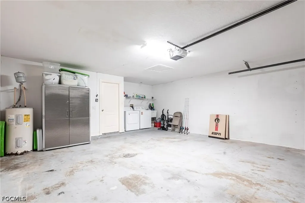 1623 SE 39th Terrace Cape Coral FL 33904