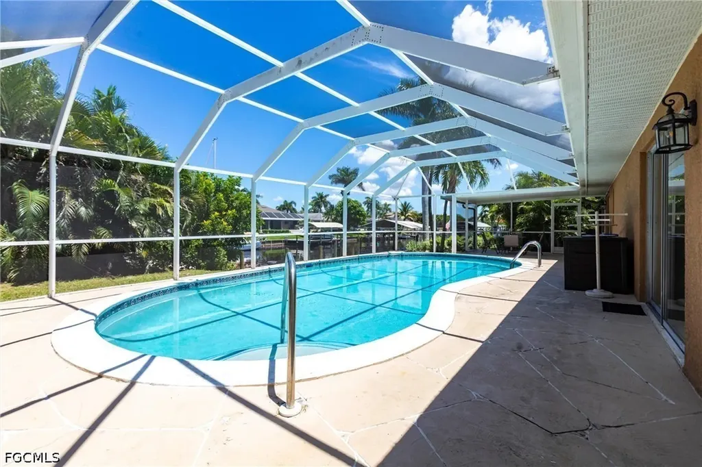 1623 SE 39th Terrace Cape Coral FL 33904
