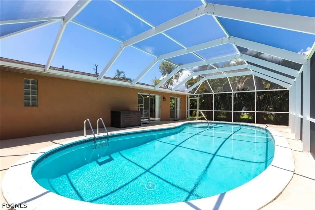 1623 SE 39th Terrace Cape Coral FL 33904