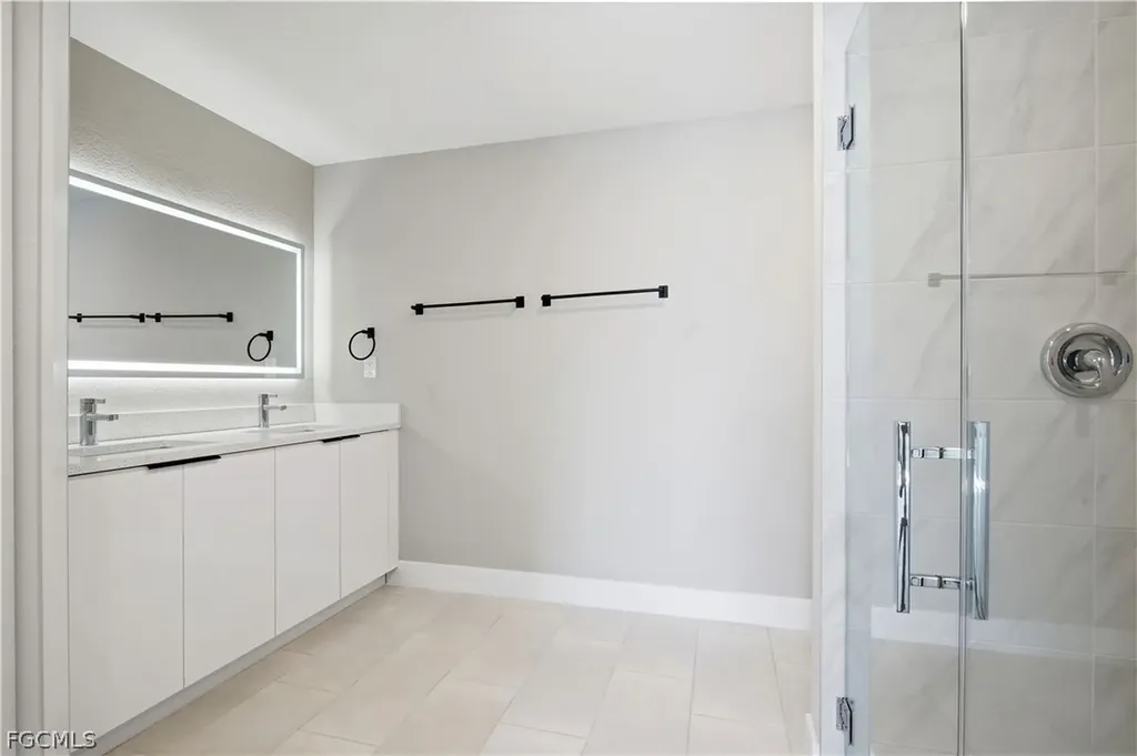 1818 NE 10th Place Cape Coral FL 33909
