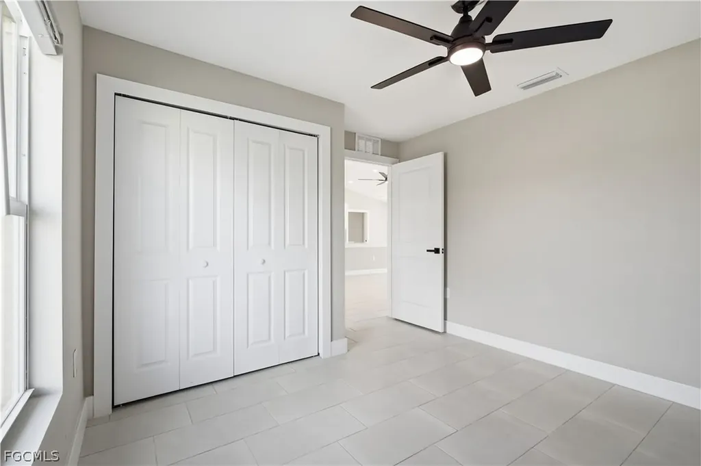 1818 NE 10th Place Cape Coral FL 33909