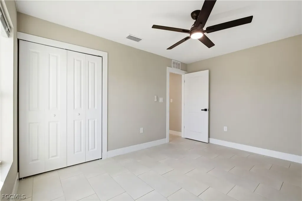 1818 NE 10th Place Cape Coral FL 33909