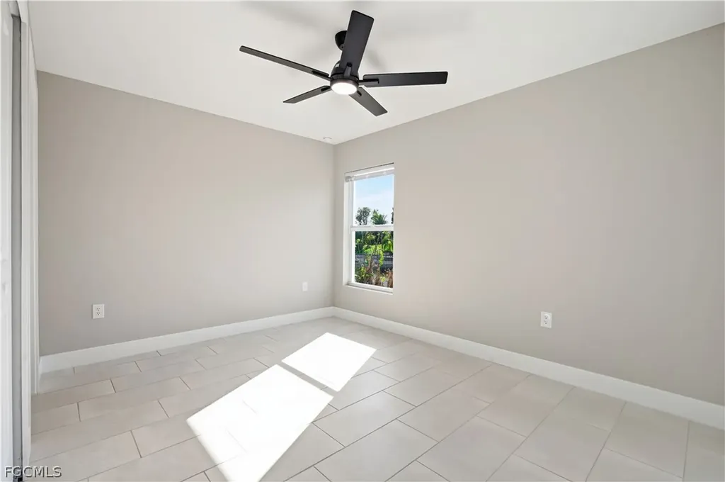 1818 NE 10th Place Cape Coral FL 33909