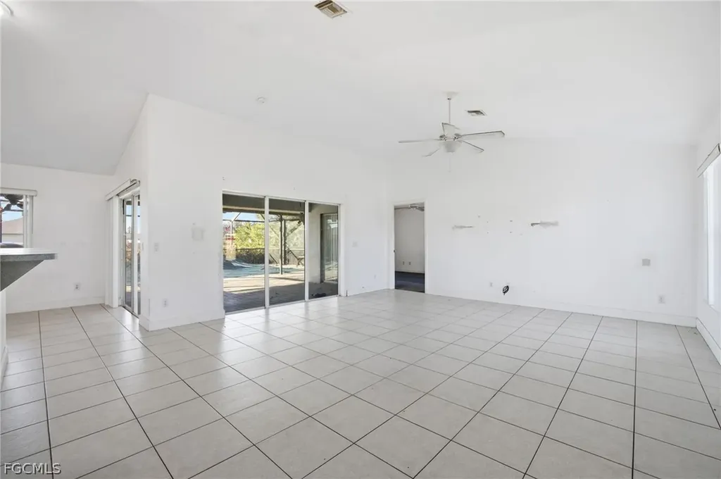 1504 NE 2nd Terrace Cape Coral FL 33909