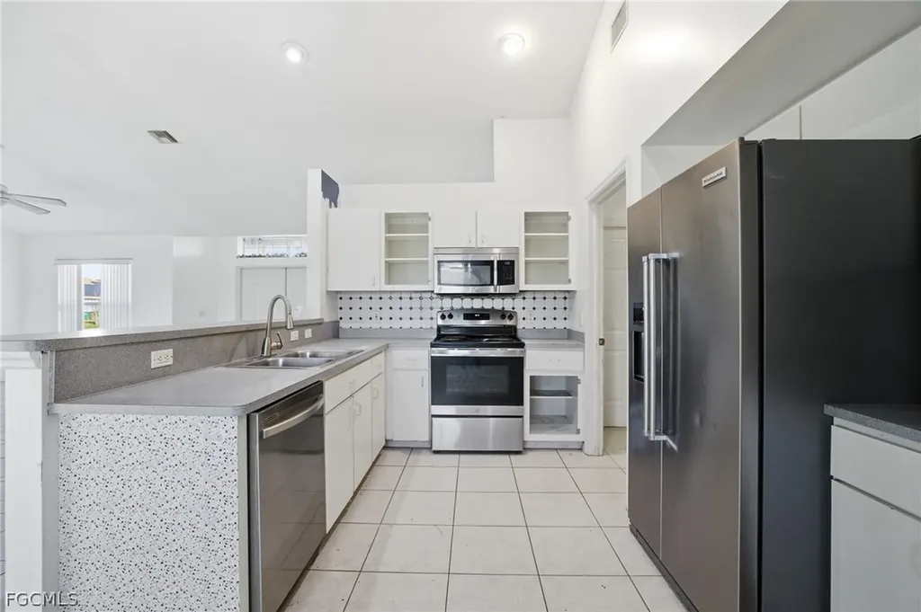 1504 NE 2nd Terrace Cape Coral FL 33909