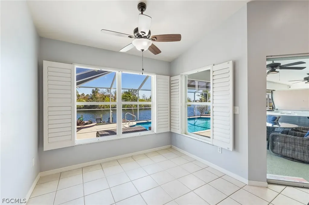 905 NW 28th Place Cape Coral FL 33993