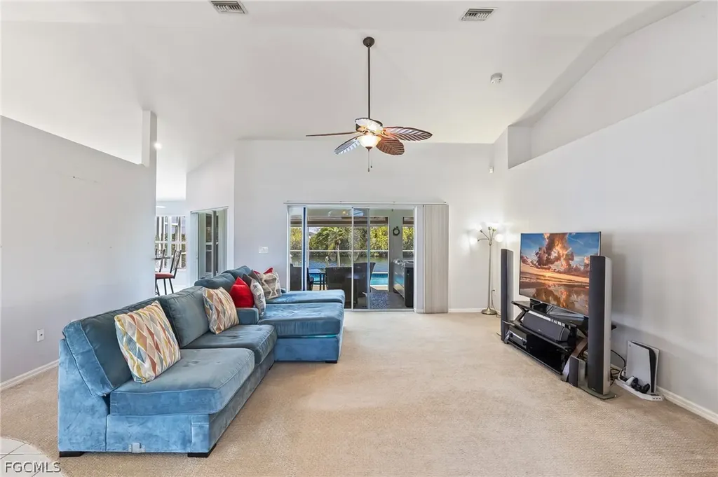 905 NW 28th Place Cape Coral FL 33993