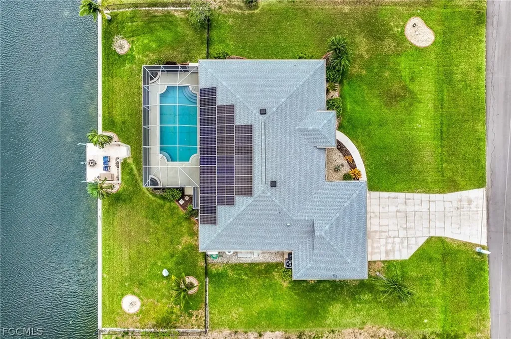 905 NW 28th Place Cape Coral FL 33993