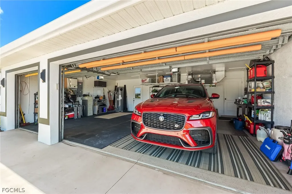 905 NW 28th Place Cape Coral FL 33993