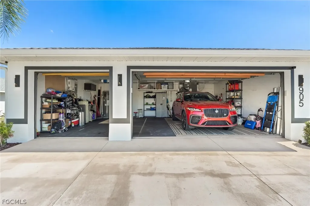 905 NW 28th Place Cape Coral FL 33993