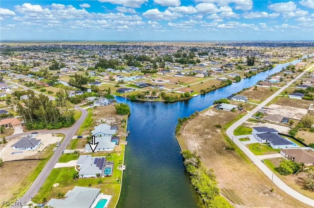 905 NW 28th Place Cape Coral FL 33993