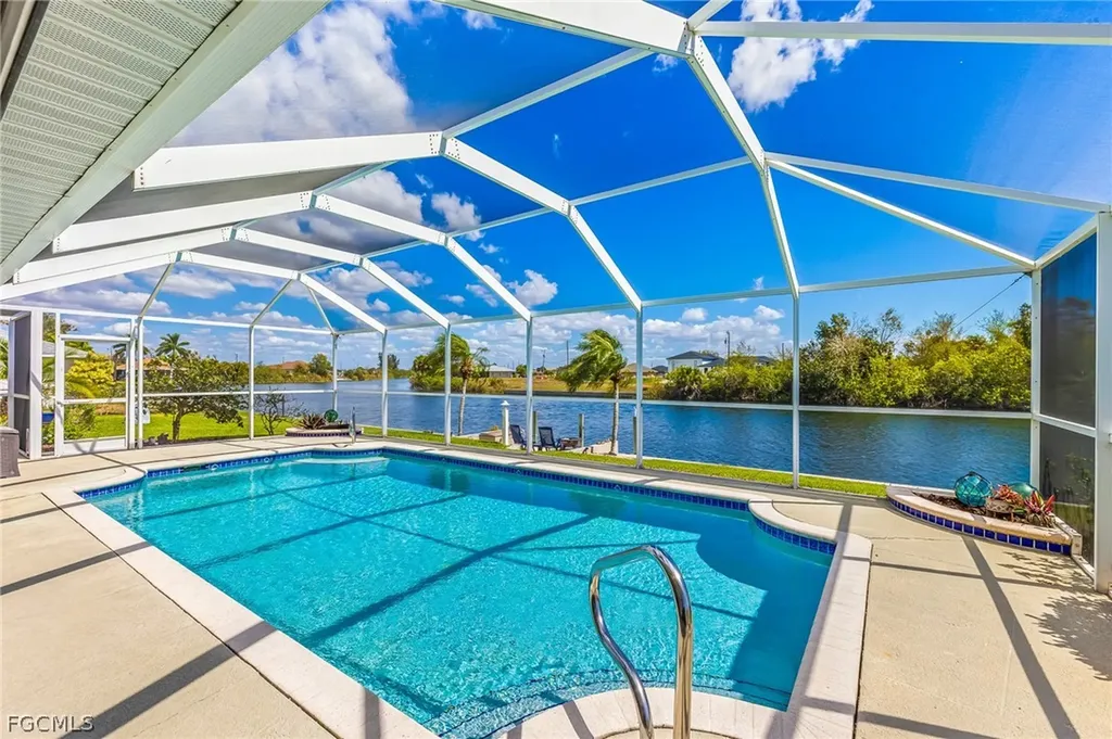 905 NW 28th Place Cape Coral FL 33993