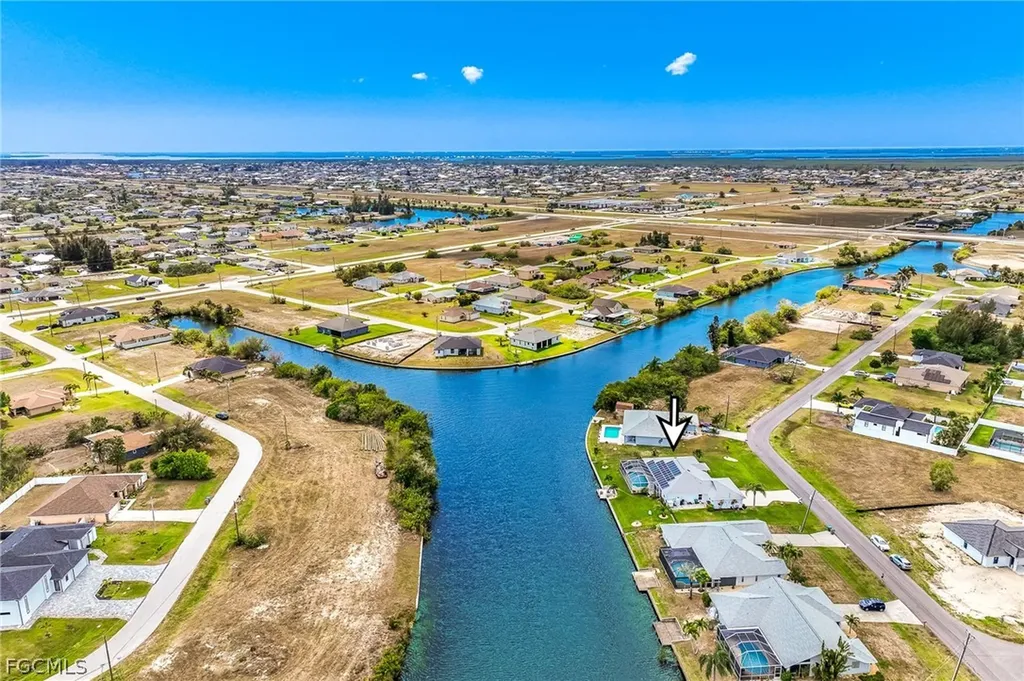 905 NW 28th Place Cape Coral FL 33993
