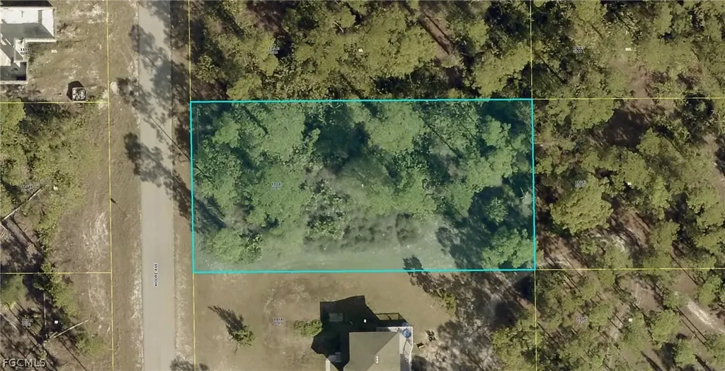 1122 Moore Avenue Lehigh Acres FL 33972
